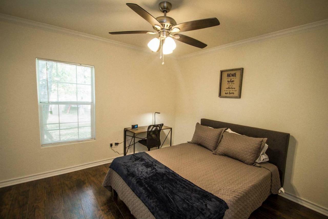 Hays St Cozy Remodeled 2br/2ba House Sleeps 8 Apartamento