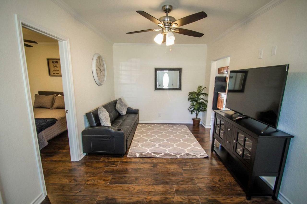 Hays St Cozy Remodeled 2br/2ba House Sleeps 8 Apartamento *